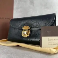 LOUIS VUITTON Mint Amelia Mahina wallet
