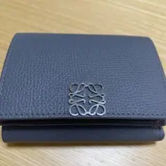 ロエベおり財布グレー