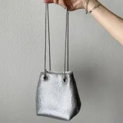 wee9s メタリックショルダーバッグ