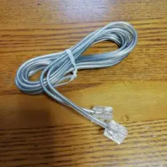 電話線？　ケーブル　モジュラーケーブル？
