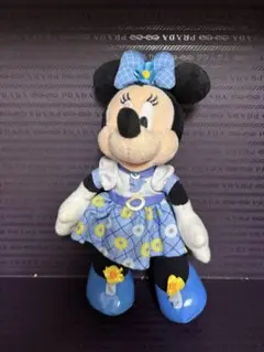 ◯ ブルーエバーアフター　ミニー　ぬいぐるみバッジ