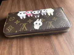 labubu ラブブ　 二つ折り財布 長財布