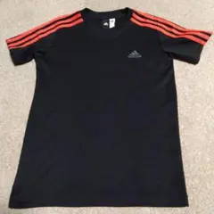 adidas【150】 黒 赤 3本ライン Tシャツ