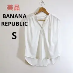 美品 BANANA REPUBLIC ドルマンスリーブトップス シアーブラウス