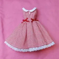 22センチ　ドール服　ハンドメイド　赤チェック