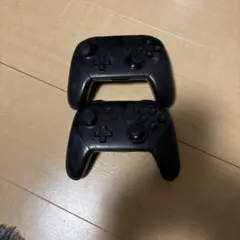 壊れているSwitchのプロコン2台