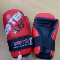 美品！テコンドー　ITF TOPTEN 防具グローブS 赤