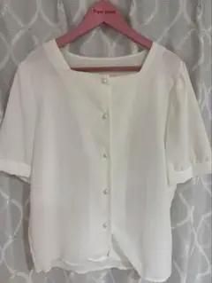 パールボタンブラウス