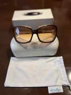 Item thumbnail for item e7b2b9eb-a921-490e-9874-4f64f4c8f85b