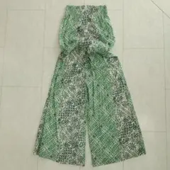 オールインワン　フレアパンツ　チューブトップ
