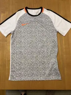【中古品】ナイキ　Tシャツ