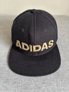 ADIDAS アディダス　刺繍　ブラック　キャップ