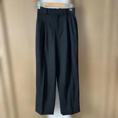 UNIQLOユニクロ黒 タックワイドパンツ ボタン付きポケット