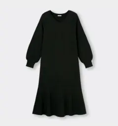 GU フレアヘムニットワンピース