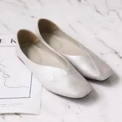 【美品】VIVIAN スクエアトゥ フラットシューズ プラチナム Sサイズ