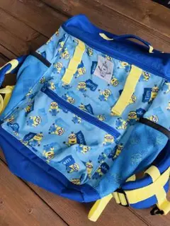 ミニオンズ　子供用　キッズ　リュック　バッグ　ブルー　水色　軽い