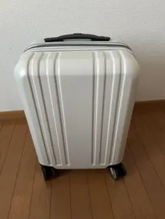 キャリーケース　(ハードタイプ) 白