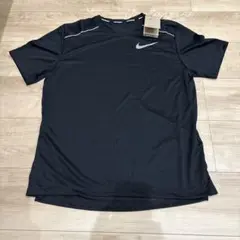 【新品未使用】NIKE RUNNING Tシャツ　黒　Mサイズ