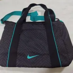 NIKE　スポーツバッグ　ブラック&ターコイズ