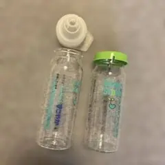透明なプラスチック製哺乳瓶2本セット