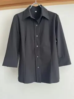 黒七分袖シャツ　ユニクロ