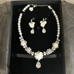 【ブライダル】薔薇ミッキー・パールネックレス＆ピアス