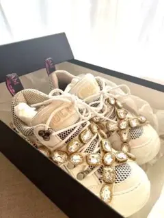 【断捨離週末セール】美品⭐︎ 正規品 GUCCI スニーカー⭐︎おまけ付き