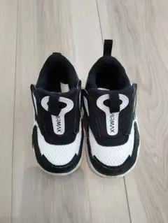 Item thumbnail for item c215a001-9b1b-406c-ab34-a5ea52f621a0