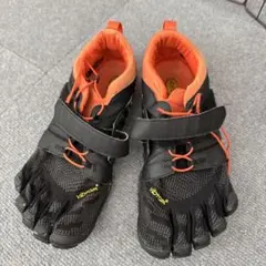 Vibram 五本指シューズ ブラック/オレンジ 28センチ