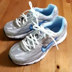 NIKE ナイキ イニシエーター レディース 水色 スニーカー キッズ