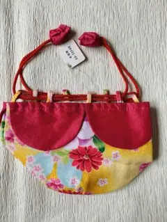 新品★七五三、3歳のお祝いに 花びら型巾着