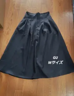 GU ブラック フレアスカート M 裏地なし 両サイドポケット付き