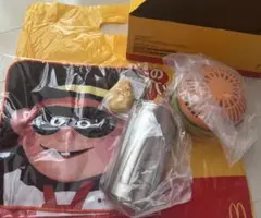 マクドナルド　サマーチャンスバッグ2025 4点セット