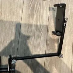 タブレットホルダー　机　黒