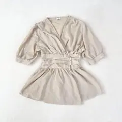 s233 FAN 【F】ブラウス ペプラム バックゴム パフスリーブ ベージュ