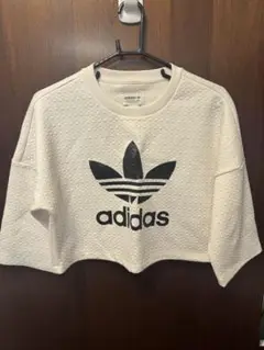 adidas originals クロップド　トップス