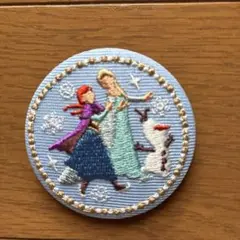 アナ雪　刺繍　缶バッジ　美品