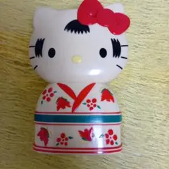 ハローキティ　こけし　弁当箱　駅弁　　　　　　　小物入れ　です。