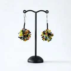 花火をイメージしたビーズ刺繍アクセサリー（ピアス／イヤリング／ハンドメイド）