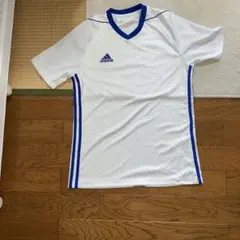 adidas ホワイト/ブルー Vネックシャツ