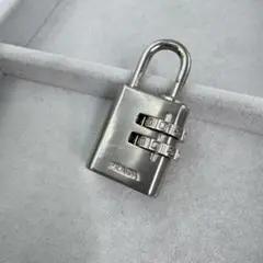 2025年最新】PRADA 南京錠の人気アイテム - メルカリ