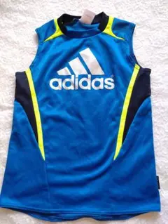 ♡120〜130センチ　adidas　男の子　シャツ　トップス　子ども服♡