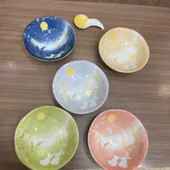 新品未使用品 うさぎの可愛いお皿の5色と箸置きのセット