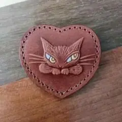 猫のレザーマグネット ハート型