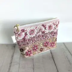 インド刺繍リボン ◎フェイクレザー◎マチ付きミニポーチ