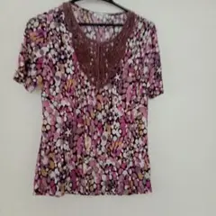 超お買い得❗️Lui Chantal マルチカラートップス 40