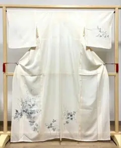 B5 夏物 萩の花模様 白色 正絹 薄物 絽 紗 付下げ 着物