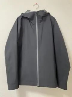 ユニクロ　ブロックテックパーカ　Mサイズ　ブラック