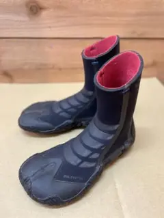 新品サーフブーツSURF8 3XS (約21cm)