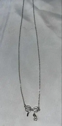 リボンモチーフ ネックレス ストーン付き
